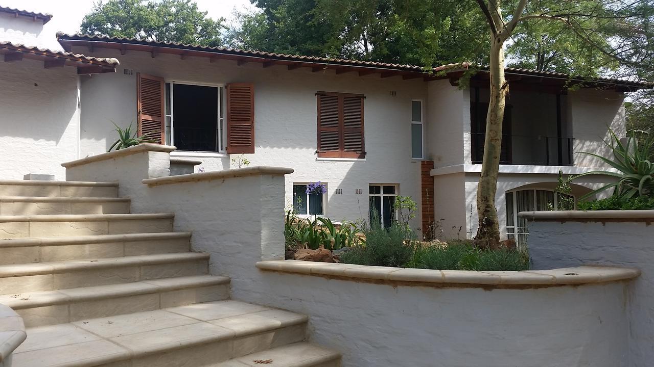 Amberhall Guesthouse Johannesburg Exterior photo